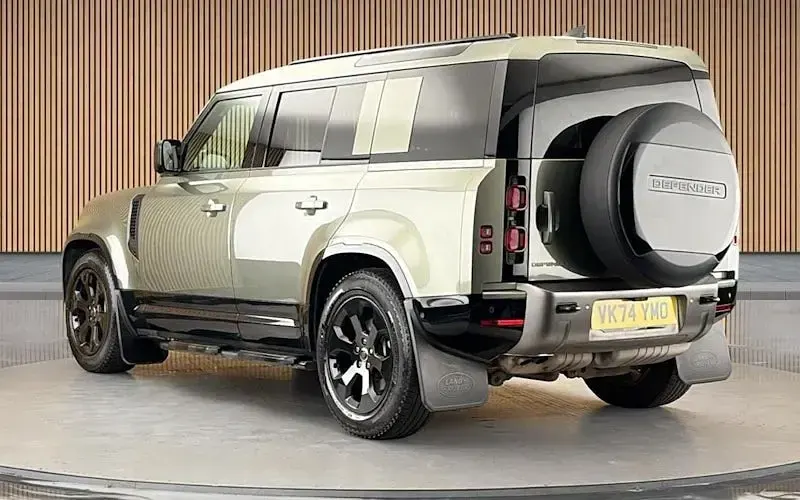 Used Land Rover Defender HSE Dynamic 349 HP (256 kW) 2025 SUV
