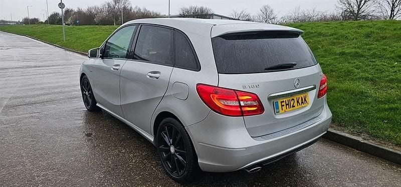 Used Mercedes B180 109 HP (80 kW) 2012 Silver MPV