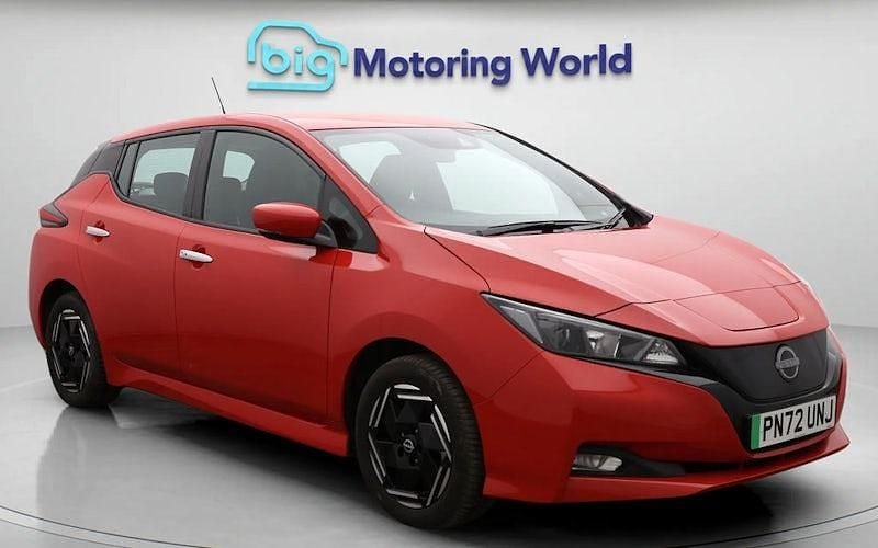 Used 2025 Nissan Leaf Acenta Hatchback | £10,700 (Good price) - Image 1/4