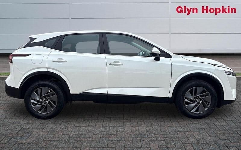 Used Nissan Qashqai Acenta Premium 158 HP (116 kW) 2023 White SUV