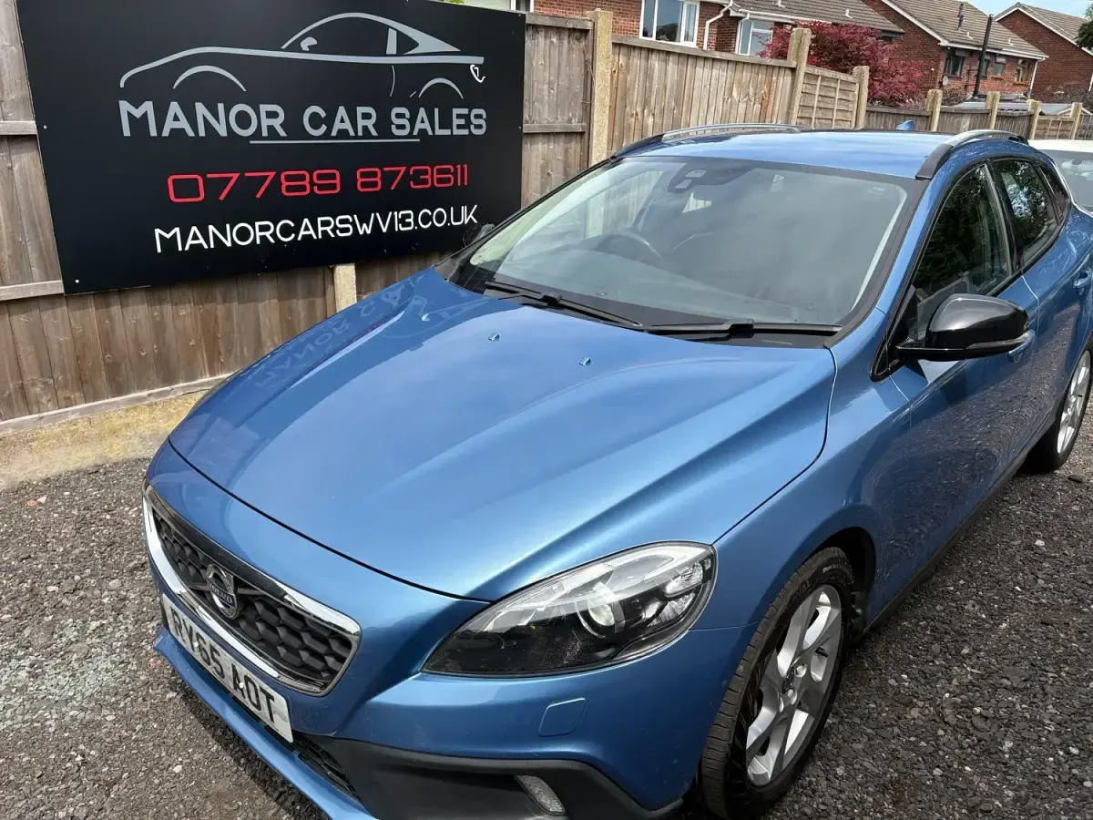 Usado Volvo V40 2016 Azul Citadino