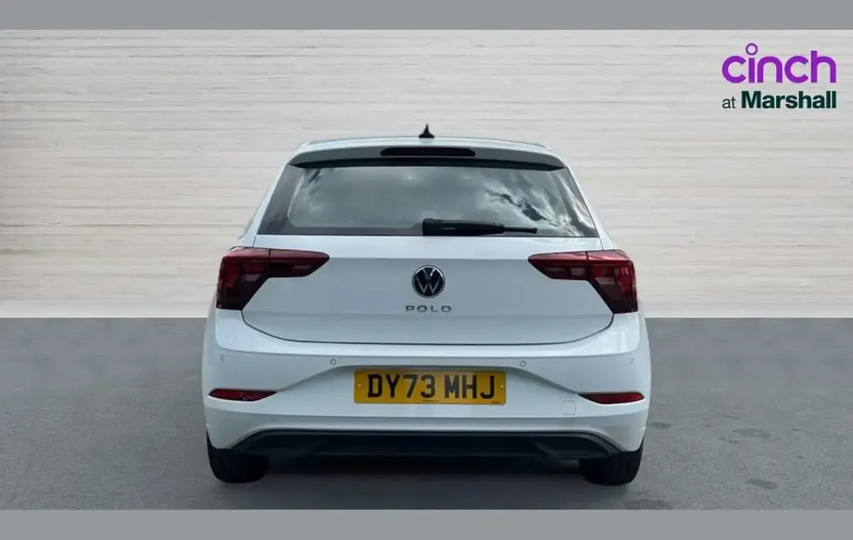 Used VW Polo Life 95 HP (69 kW) 2023 White Hatchback