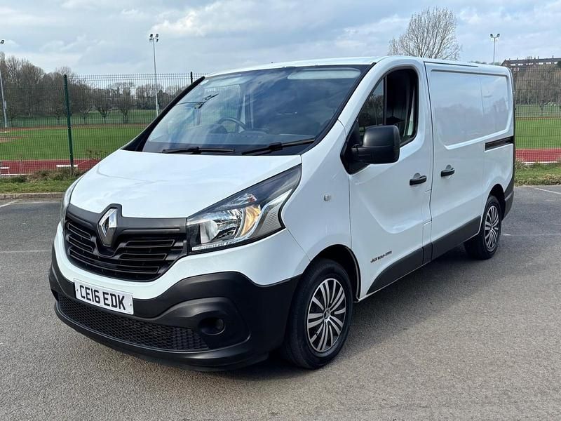 Used Renault Trafic Business 2016 White MPV