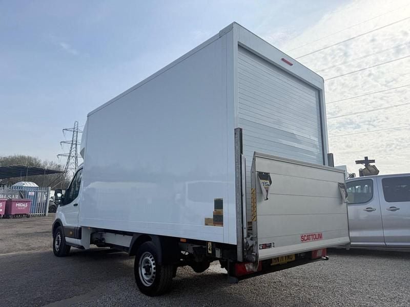 Begagnad Ford Transit S 130 HK (95 kW) 2021 Vit Cab