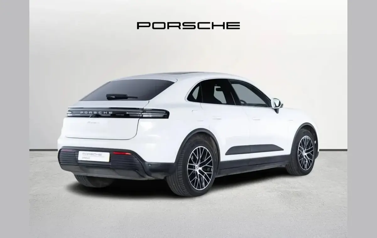 Used Porsche Macan 401 HP (294 kW) 2025 White SUV