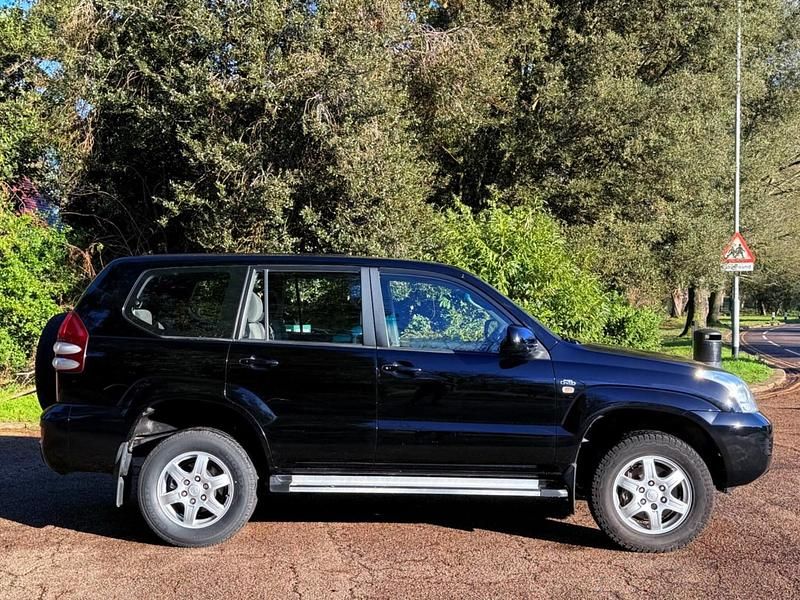 Used Toyota Land Cruiser 2004 Black Estate