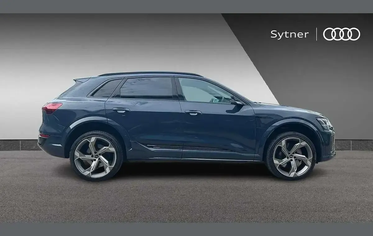 Used Audi SQ8 e-tron Comfort 364 kW (496 HP) 2024 Blue SUV