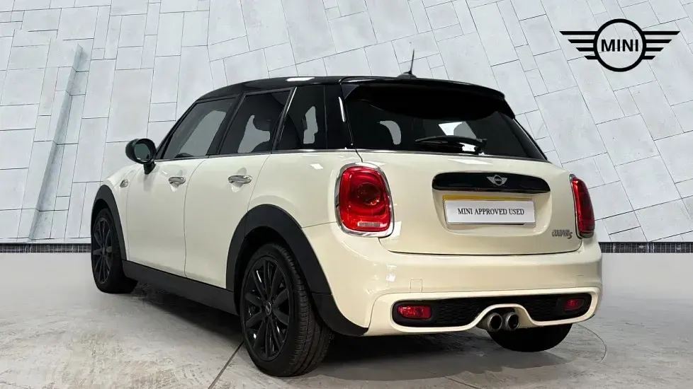Used Mini Cooper S Hatch 189 HP (139 kW) 2017 White Hatchback