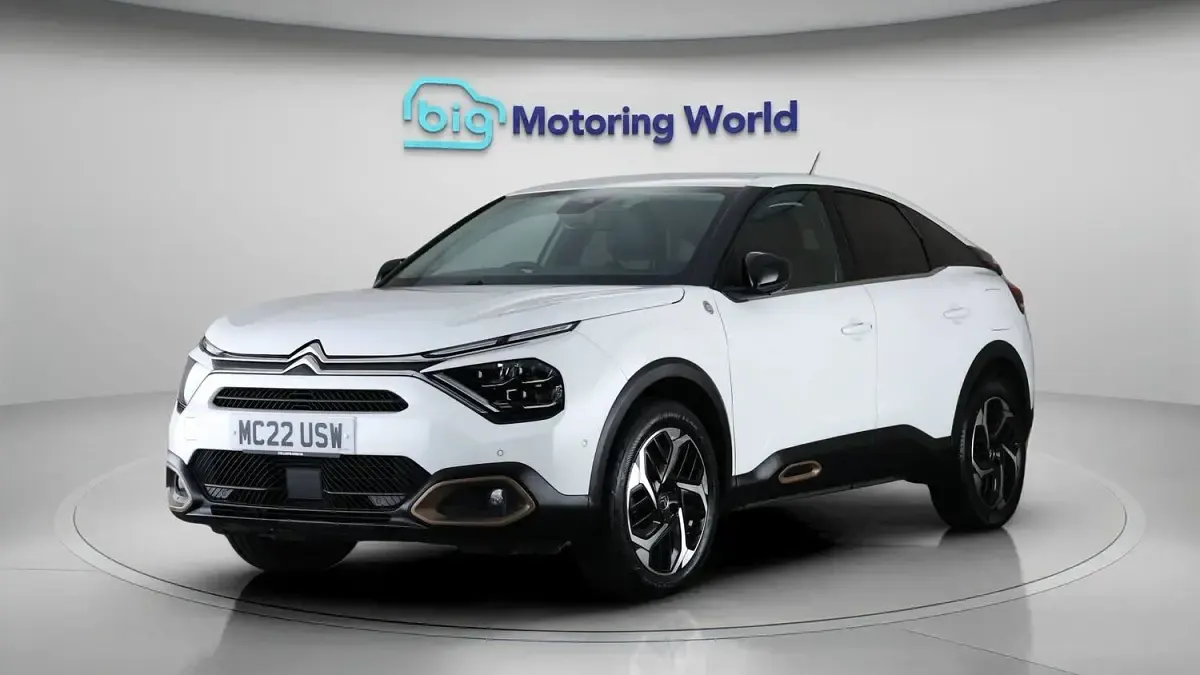 Used Citroën C4 PureTech 131 HP (96 kW) 2022 White Hatchback