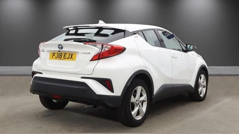 Used Toyota C-HR 2018 White SUV