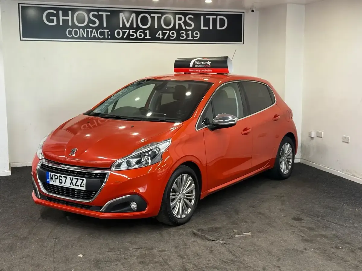 Used Peugeot 208 Allure 80 HP (58 kW) 2017 Orange Hatchback
