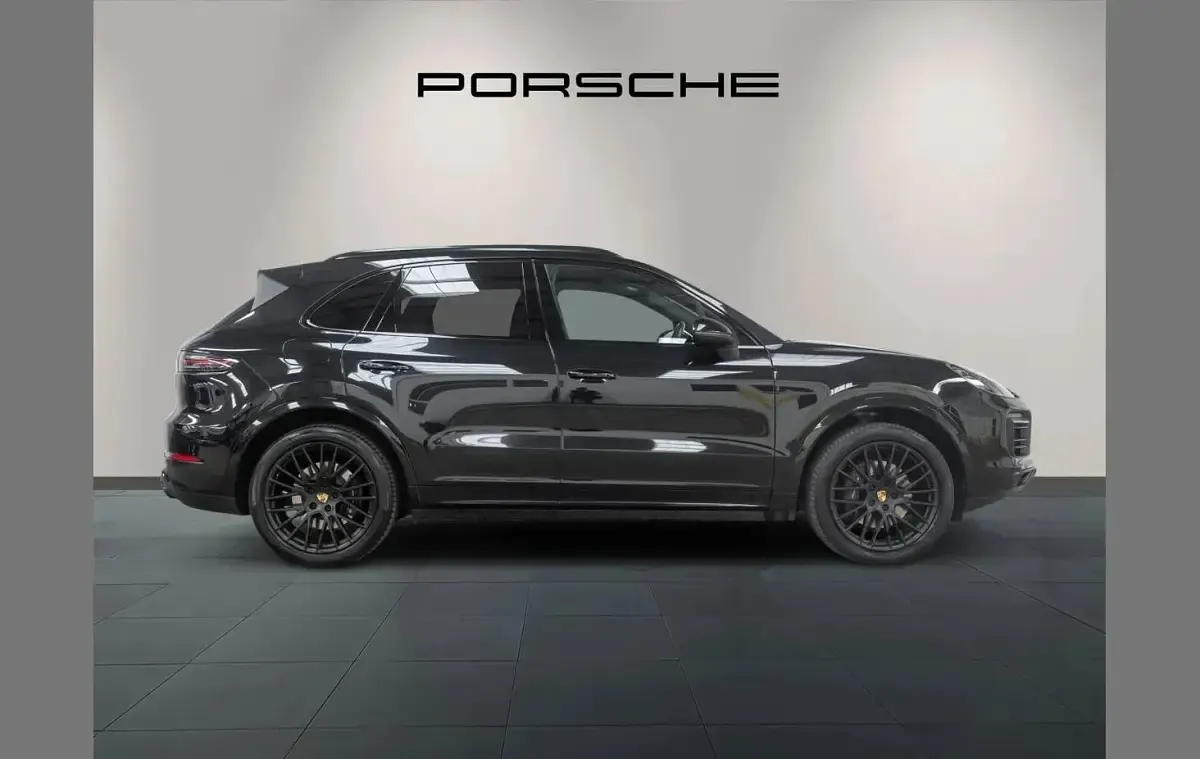 Used Porsche Cayenne 456 HP (335 kW) 2021 Black SUV