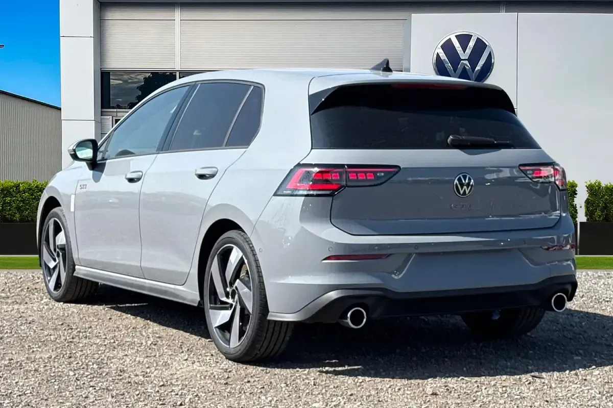 Novo VW Golf VIII GTI 261 HP (191 kW) 2026 Citadino