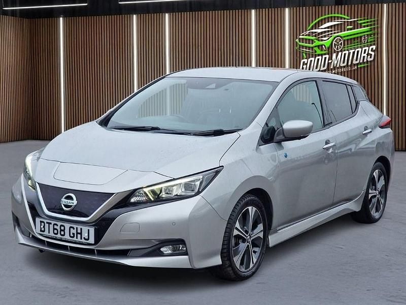 Usado Nissan Leaf Tekna 110 kW (150 HP) 2018 Prateado Citadino