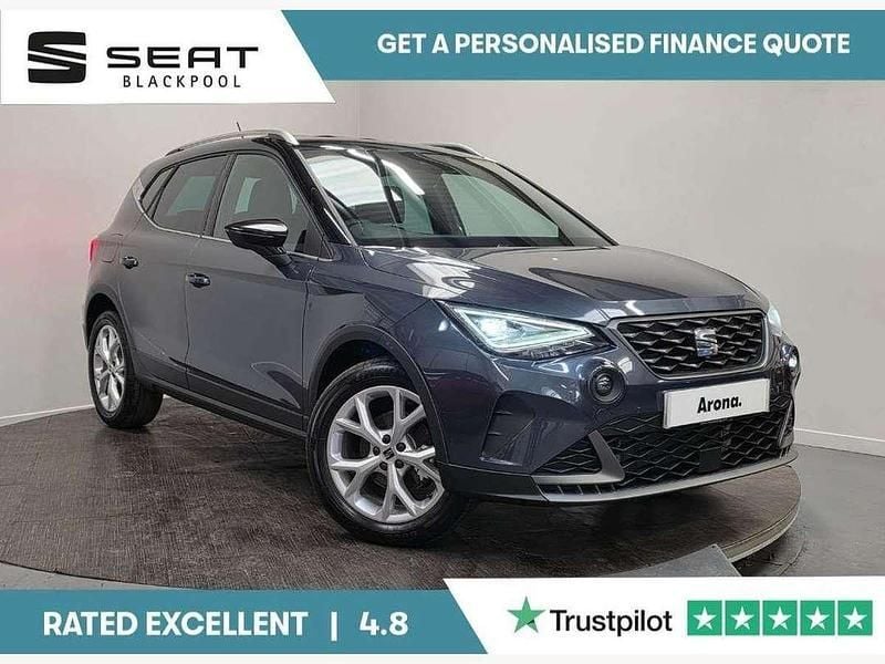 Black New 2025 Seat Arona FR SUV | £20,965 (Fair price) - Image 1/4