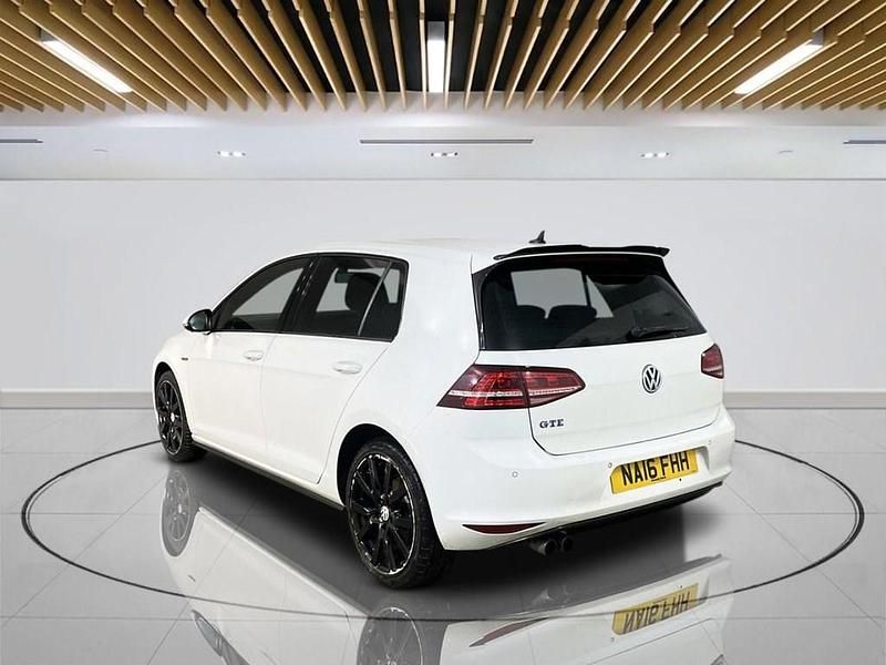 Used VW Golf VII GTE 204 HP (150 kW) 2016 White Hatchback