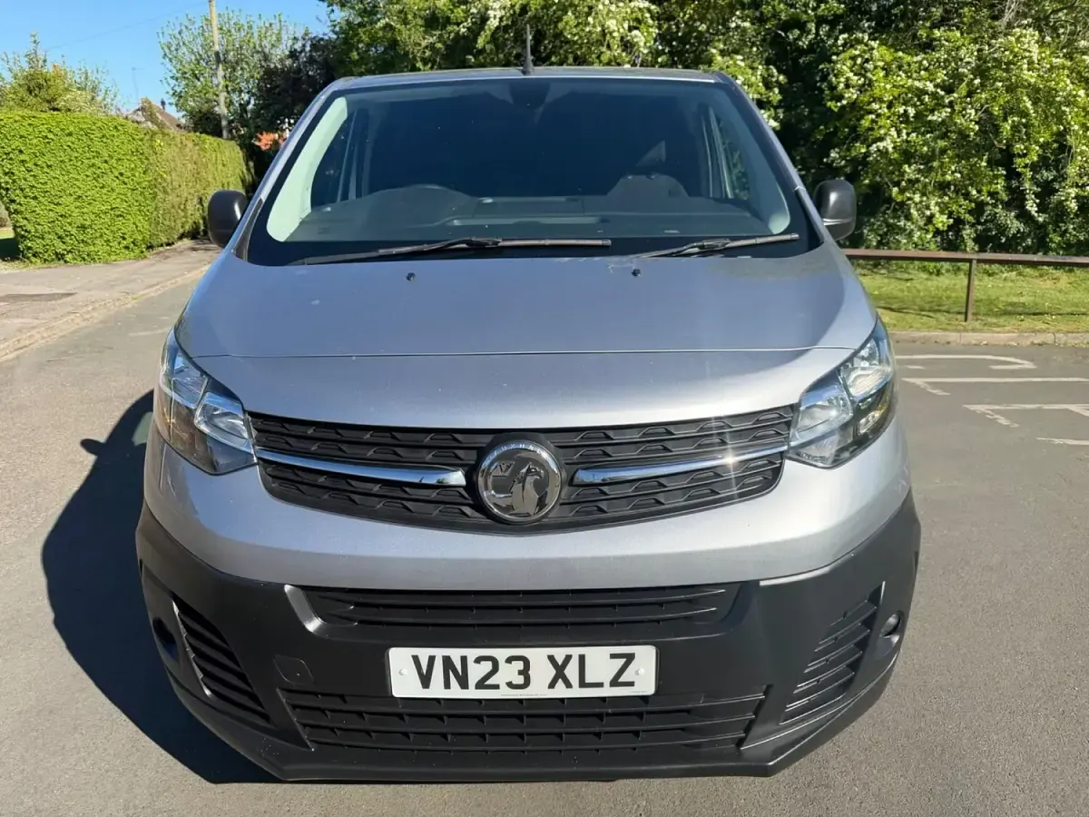 Used Vauxhall Vivaro S 100 HP (73 kW) 2023 Grey MPV
