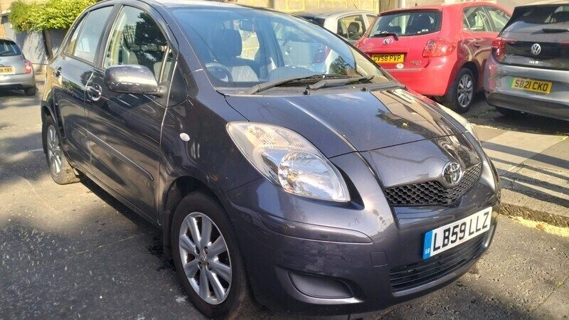 Grey Used 2009 Toyota Yaris Hatchback | £4,795 (Fair price) - Image 1/4