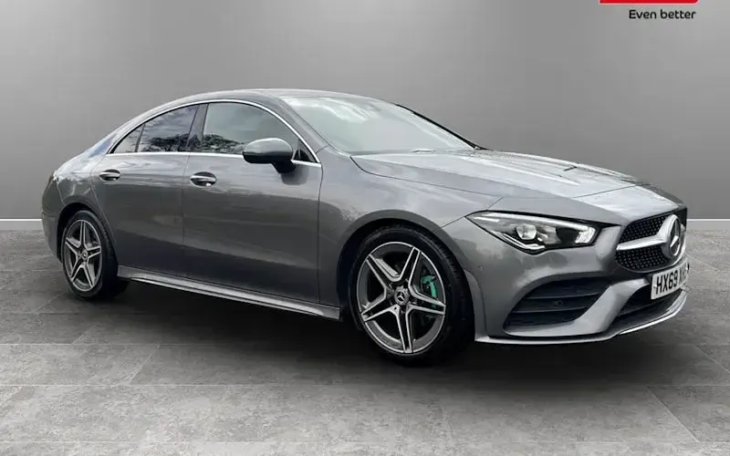 Usado Mercedes CLA180 AMG line 136 HP (100 kW) 2022 Sedan