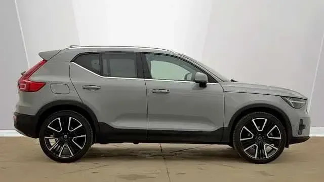 Used Volvo XC40 Ultra 194 HP (142 kW) 2026 Grey SUV