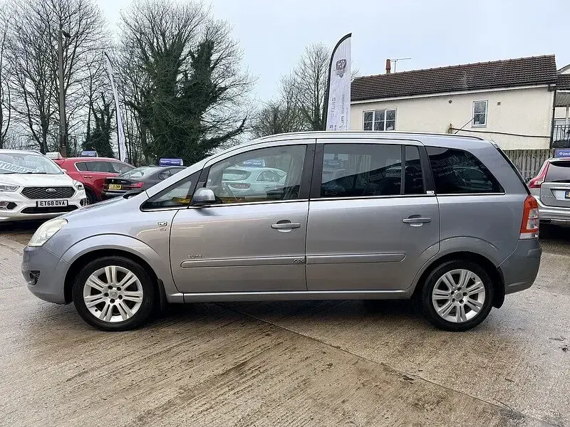 Used Vauxhall Zafira Elite 120 HP (88 kW) 2009 Silver MPV