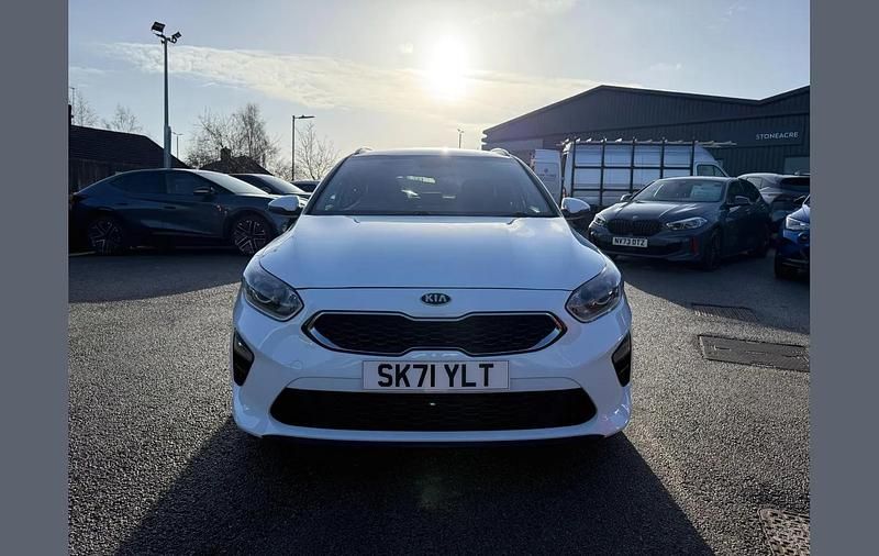 Used Kia Ceed Sportswagon 158 HP (116 kW) 2021 White Estate