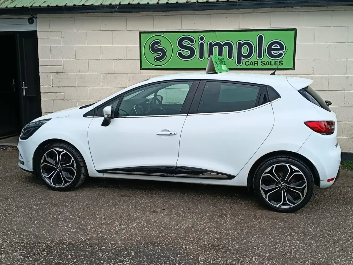 Usado Renault Clio IV Iconic 90 HP (66 kW) 2019 Branco Citadino