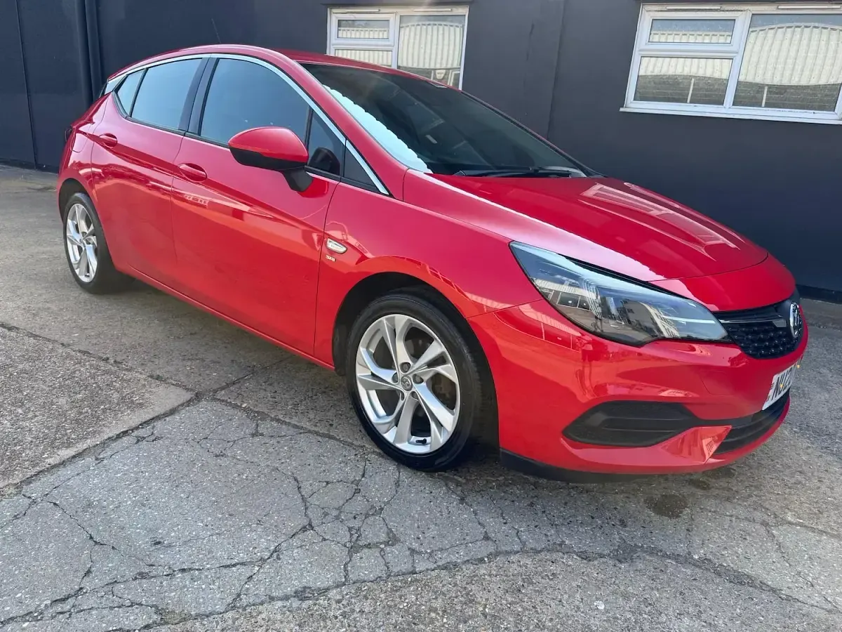 Used Vauxhall Astra SRi 145 HP (106 kW) 2020 Red Hatchback