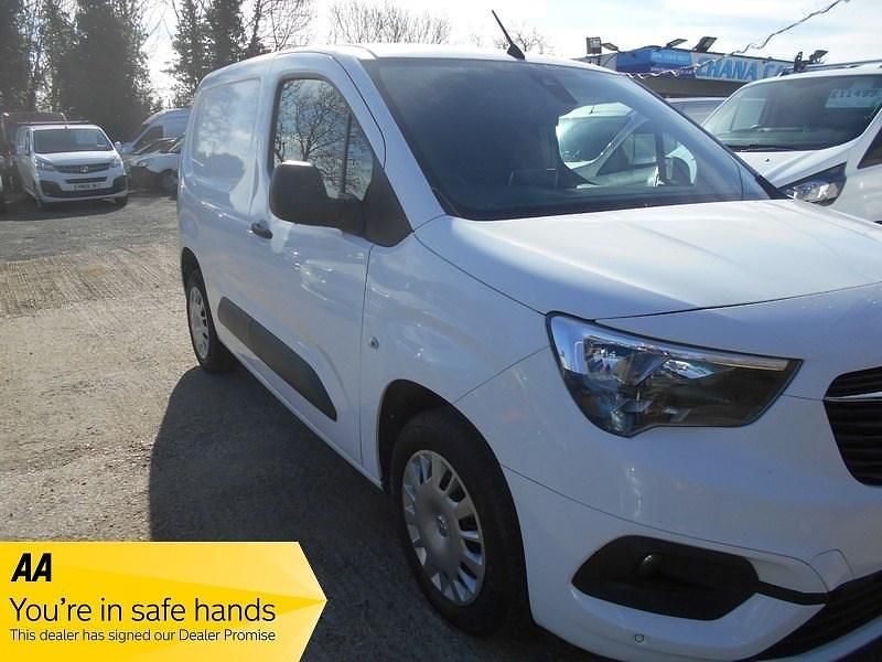 Used Vauxhall Combo Sportive 2020 White MPV