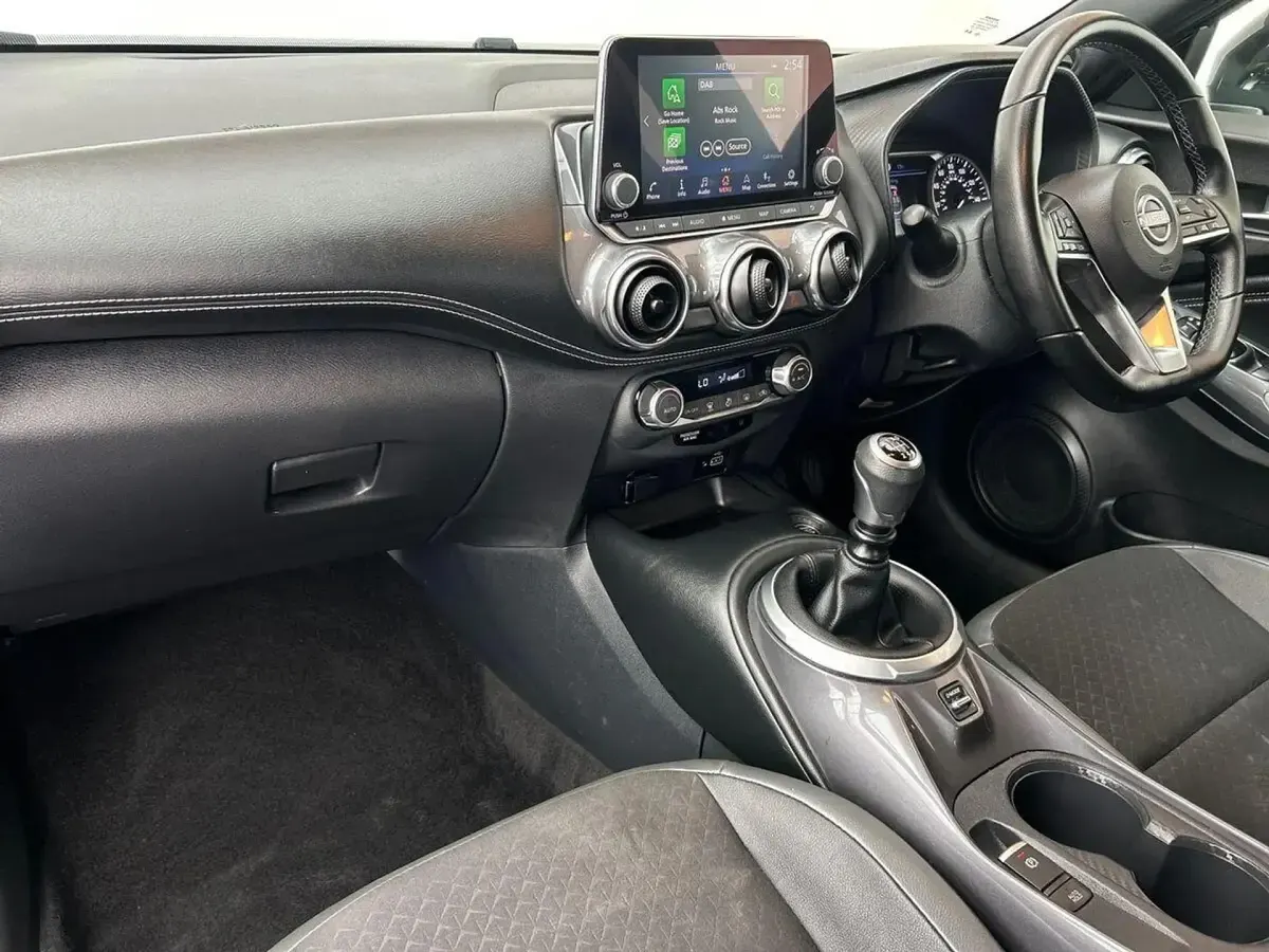 Used Nissan Juke N-Connecta 114 HP (83 kW) 2023 Blue SUV