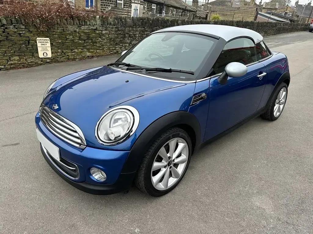 Begagnad Mini Cooper Coupé 121 HK (88 kW) 2012 Blå Sportkupé