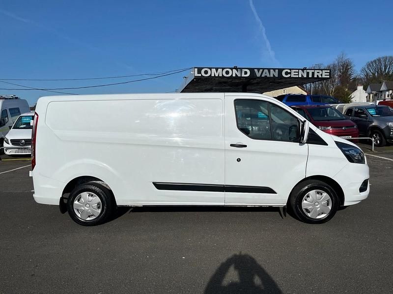 Usado Ford Transit Custom Trend 130 HP (95 kW) 2022 Branco Van