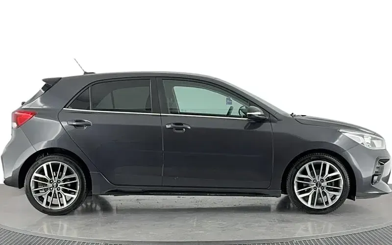Begagnad Kia Rio GT-Line 120 HK (88 kW) 2020 Grå Halvkombi