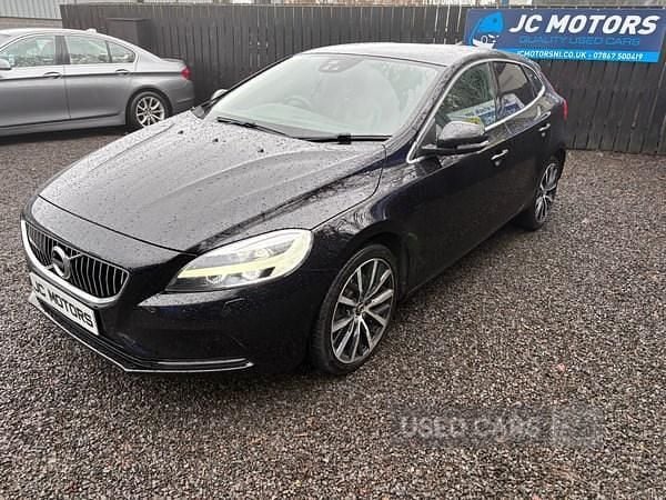 Used Volvo V40 Inscription 2019 Black Hatchback