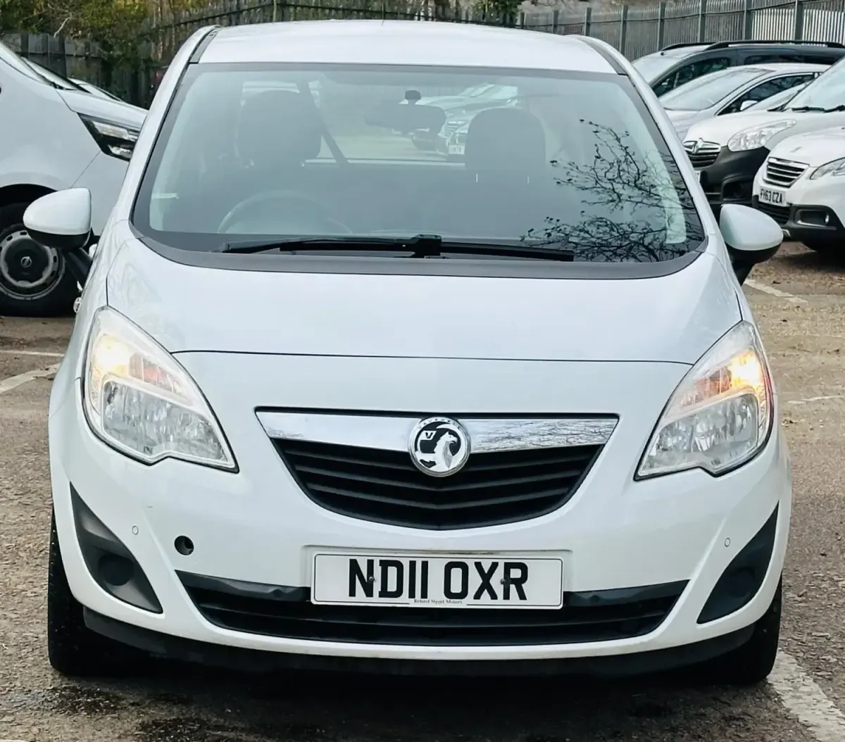 Second-hand Vauxhall Meriva 130 CP (95 kW) 2011 Alb Monovolum