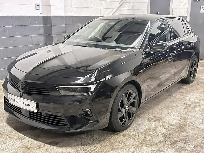 Used Vauxhall Astra 128 HP (94 kW) 2023 Black Hatchback