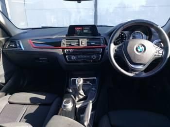 Używany BMW 120 Sport Line 184 KM (135 kW) 2018 Niebieski Hatchback