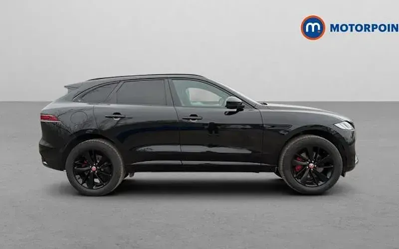 Usado Jaguar F-Pace R-Dynamic 250 HP (183 kW) 2022 Preto SUV