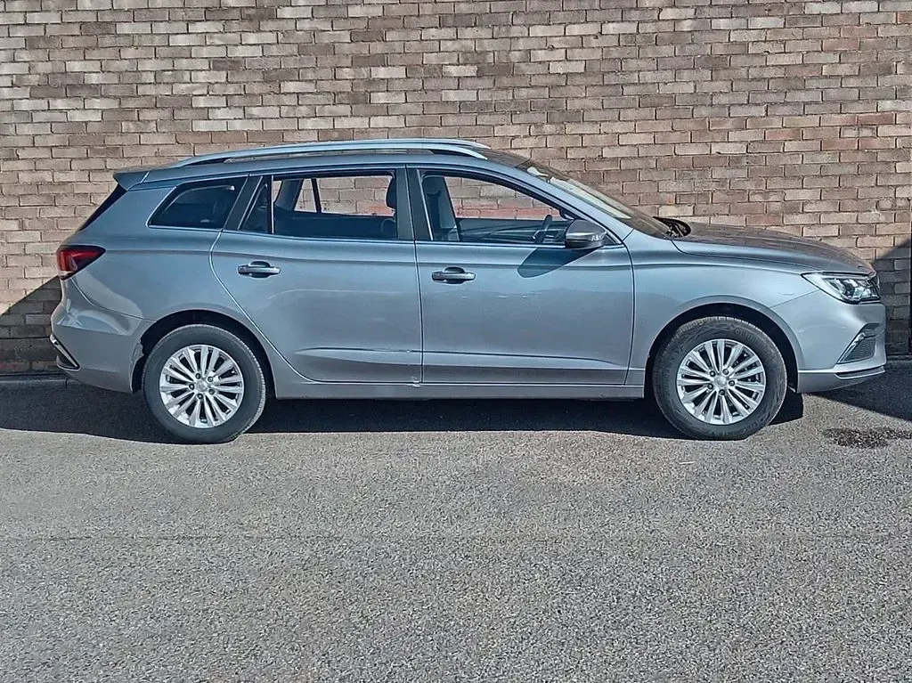 Used MG MG5 EV Exclusive 114 kW (156 HP) 2022 Silver Estate