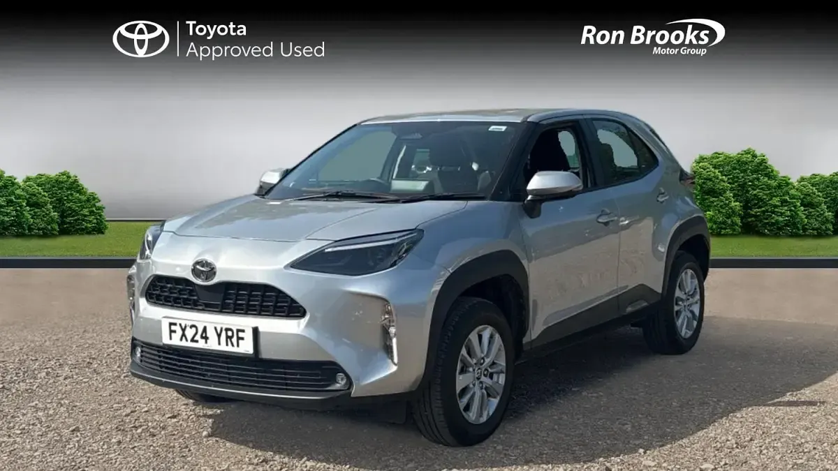 Used Toyota Yaris 116 HP (85 kW) 2024 Silver Hatchback