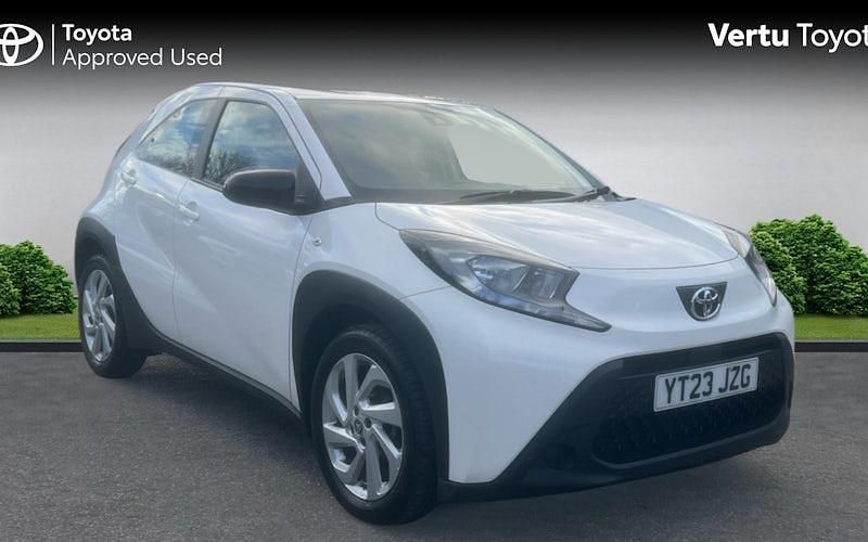Used Toyota Aygo X PURE 72 HP (52 kW) 2025 SUV