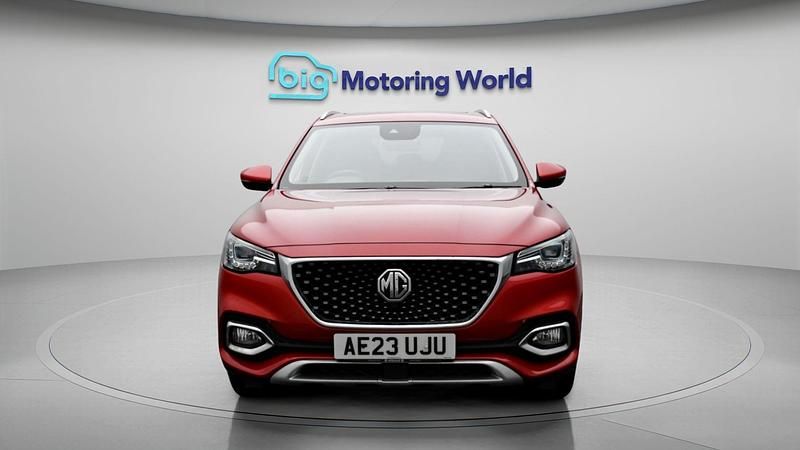 Used MG HS Exclusive 162 HP (119 kW) 2023 Red SUV