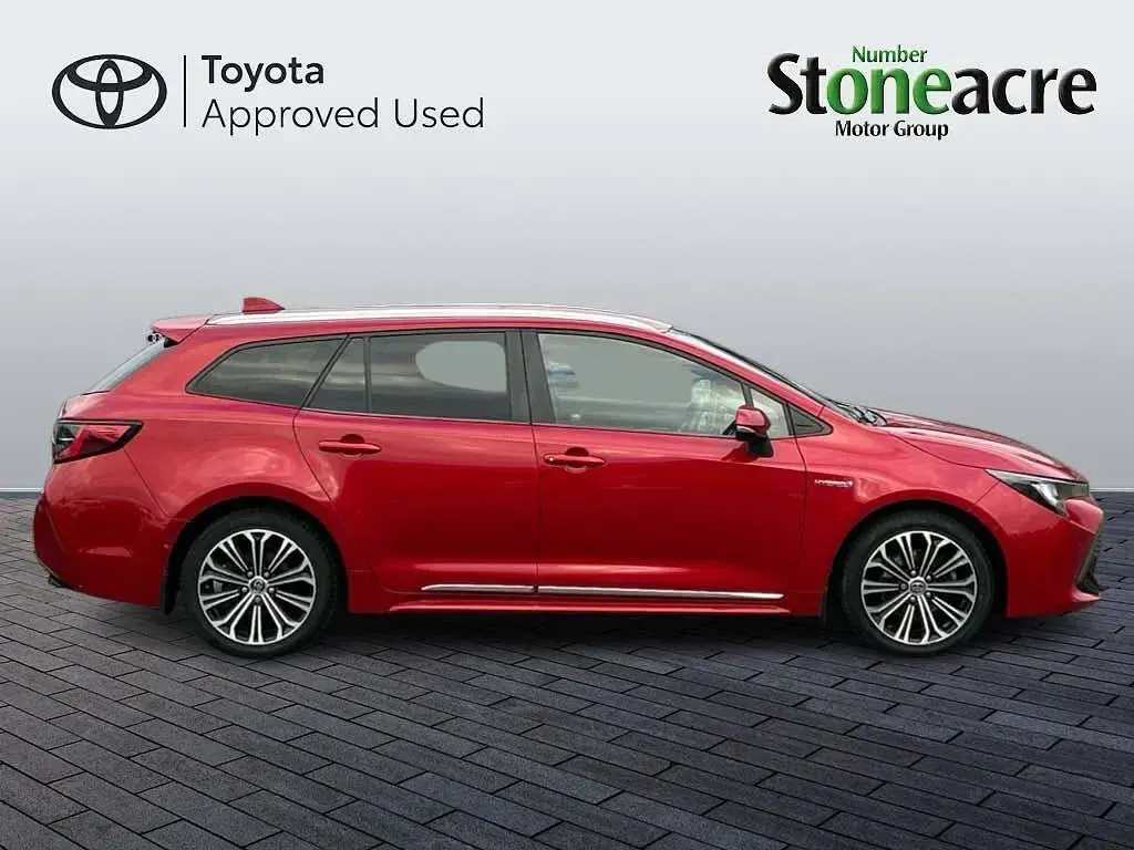 Used Toyota Corolla Design 184 HP (135 kW) 2020 Red Estate