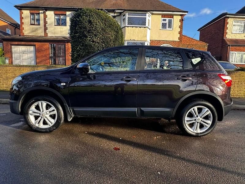 Used Nissan Qashqai Acenta 117 HP (86 kW) 2012 Black SUV