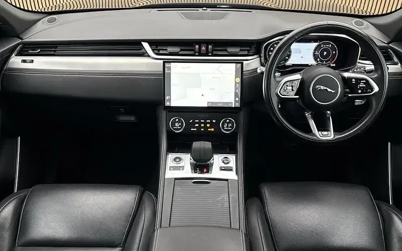 Used Jaguar F-Pace R-Dynamic 204 HP (150 kW) 2021 Black SUV