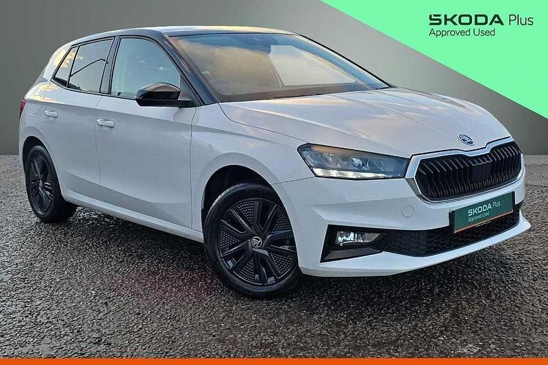 Candy white black magic pearl effect Used 2022 Skoda 110 R Colour Edition Hatchback | £13,995 (Fair price) - Image 1/4