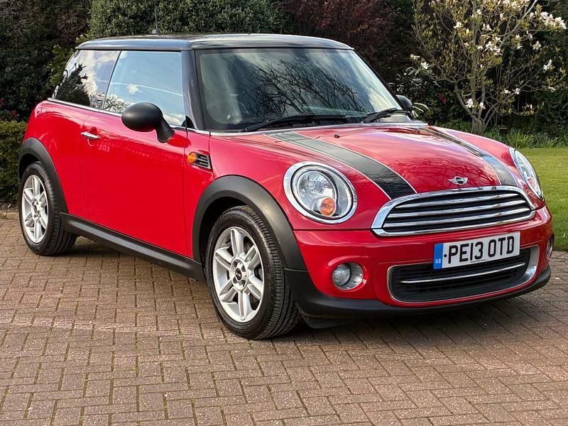 Usado Mini Cooper Hatch 2013 Vermelho Citadino
