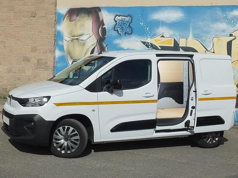 Used Citroën Berlingo 100 HP (73 kW) 2023 White MPV