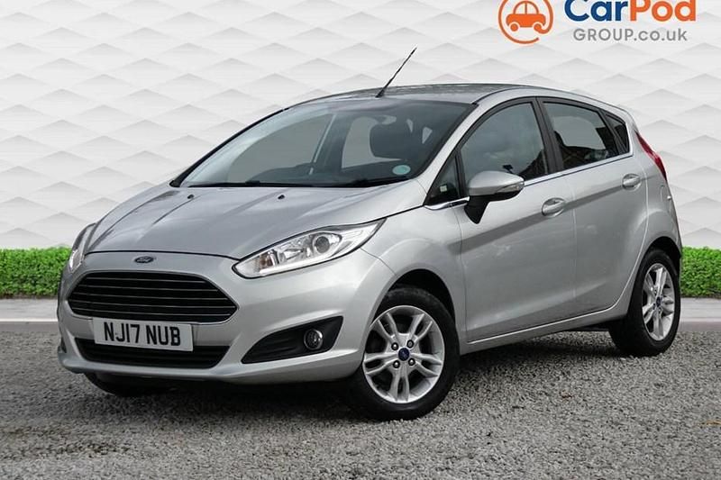 Silver Used 2017 Ford Fiesta Zetec Hatchback | £6,990 (Fair price) - Image 1/1