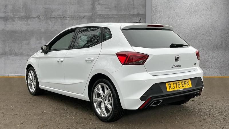 Used Seat Ibiza FR First Edition 115 HP (84 kW) 2025 Glacial white Hatchback